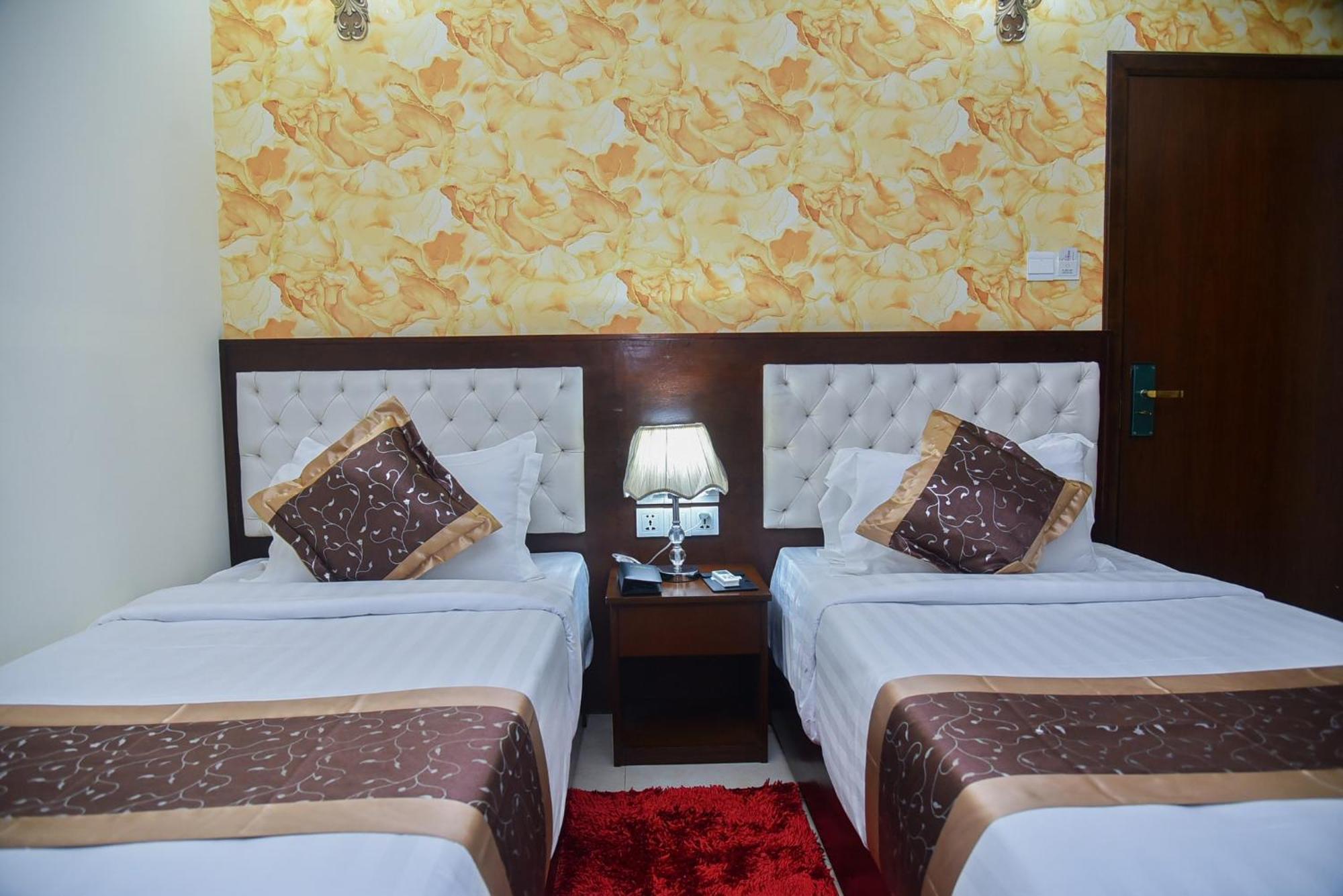 Hotel Crystal Rose - Sylhet Bagian luar foto