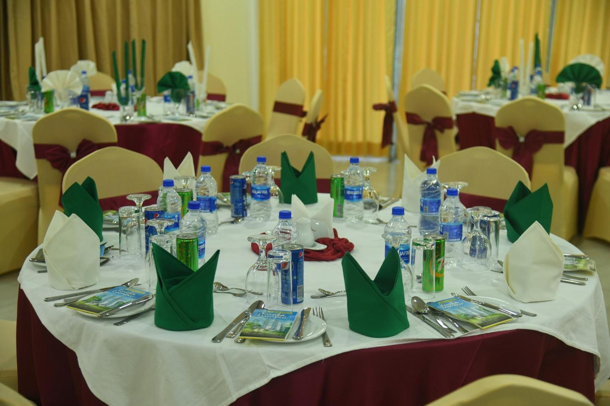 Hotel Crystal Rose - Sylhet Bagian luar foto